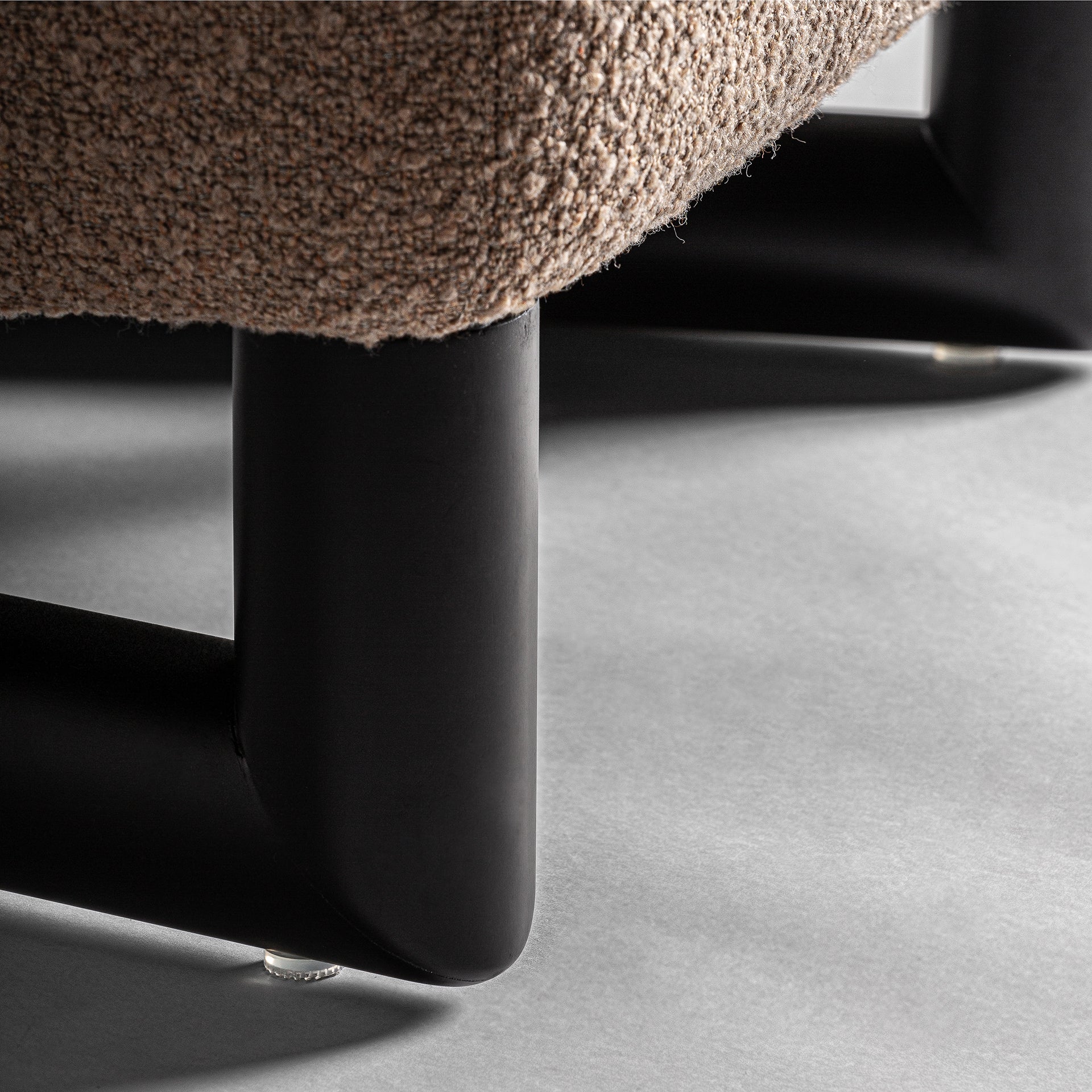 IRVIN ARMCHAIR